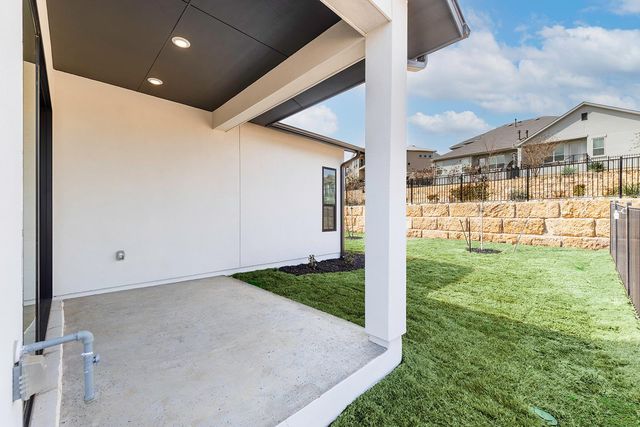 109 Pennybacker LN, Lakeway, TX 78738