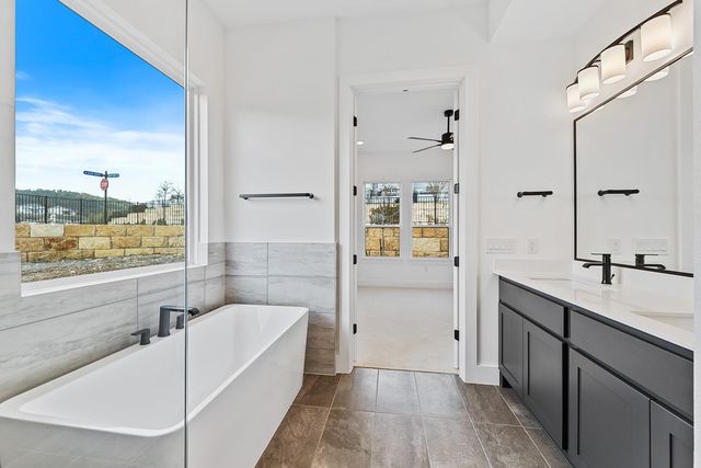 109 Pennybacker LN, Lakeway, TX 78738