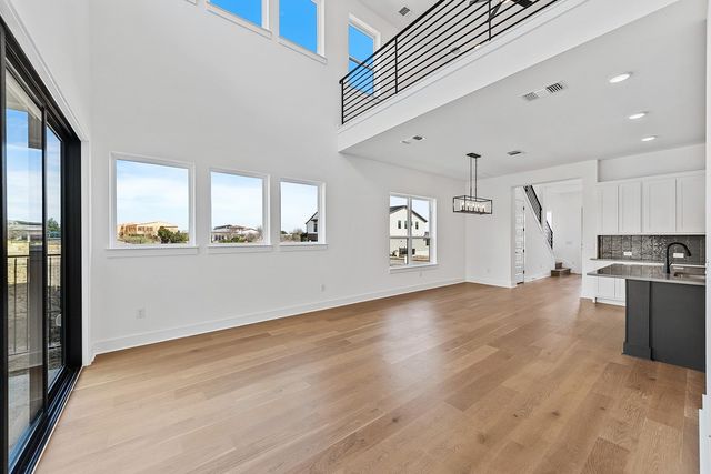 109 Pennybacker LN, Lakeway, TX 78738