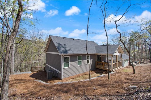 305 Ridgewood Drive, Waleska, GA 30183