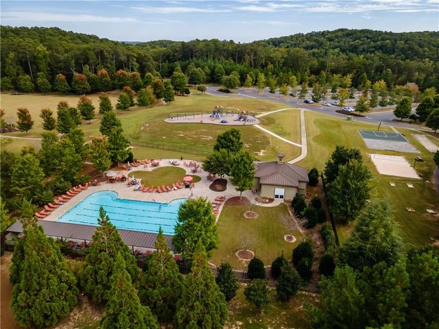 305 Ridgewood Drive, Waleska, GA 30183