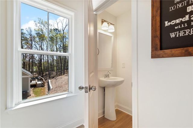 305 Ridgewood Drive, Waleska, GA 30183