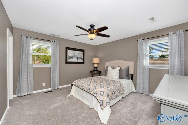 1814 Forney Drive NW, Huntsville, AL 35816