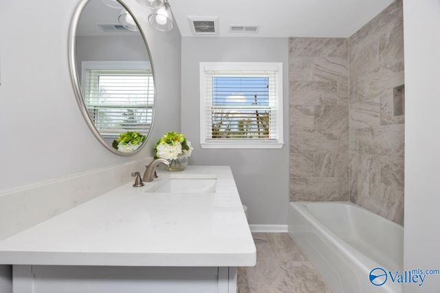 1814 Forney Drive NW, Huntsville, AL 35816