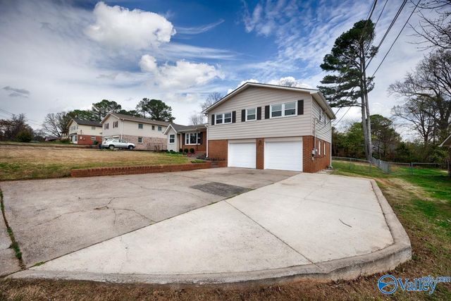 1814 Forney Drive NW, Huntsville, AL 35816