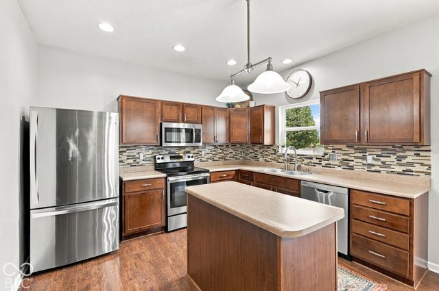 848 Briarstone Drive, Greenwood, IN 46143