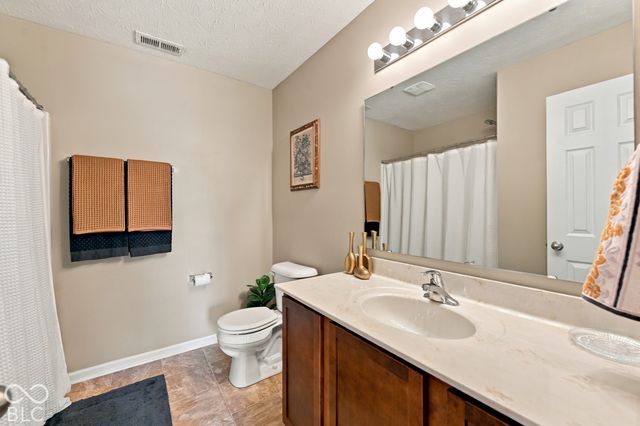 848 Briarstone Drive, Greenwood, IN 46143