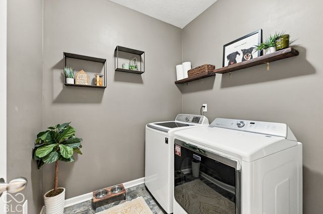 848 Briarstone Drive, Greenwood, IN 46143