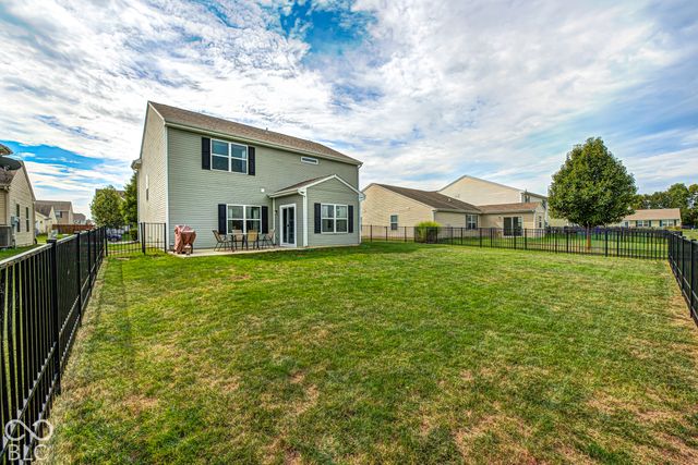 848 Briarstone Drive, Greenwood, IN 46143