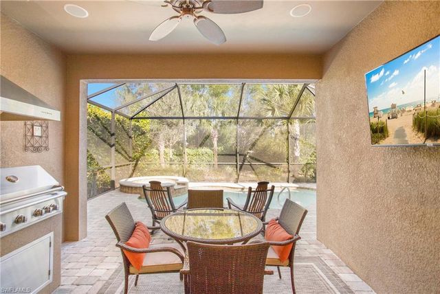 7674 Jacaranda LN, Naples, FL 34114
