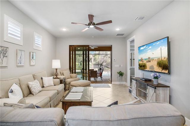 7674 Jacaranda LN, Naples, FL 34114