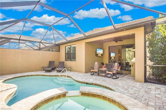 7674 Jacaranda LN, Naples, FL 34114
