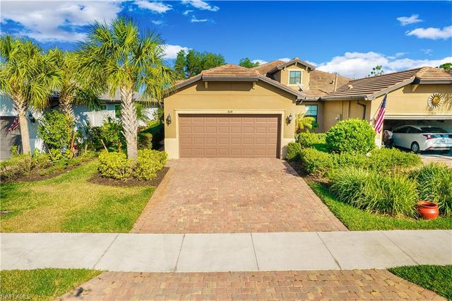 7674 Jacaranda LN, Naples, FL 34114