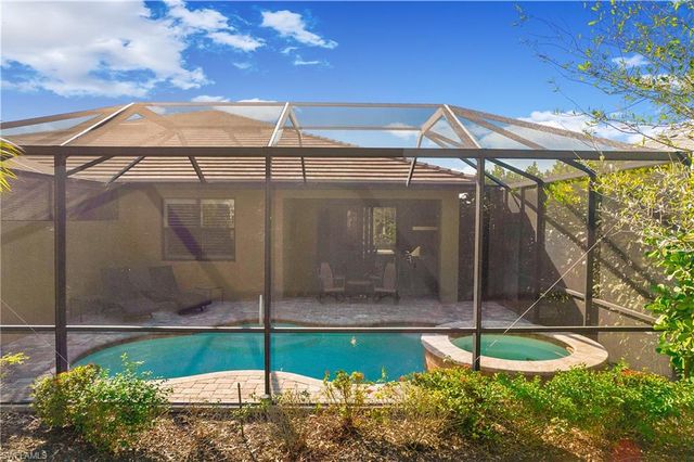 7674 Jacaranda LN, Naples, FL 34114