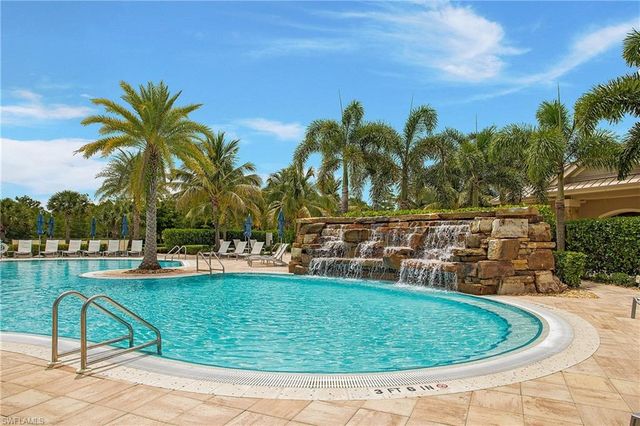 7674 Jacaranda LN, Naples, FL 34114