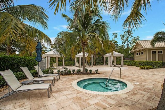 7674 Jacaranda LN, Naples, FL 34114