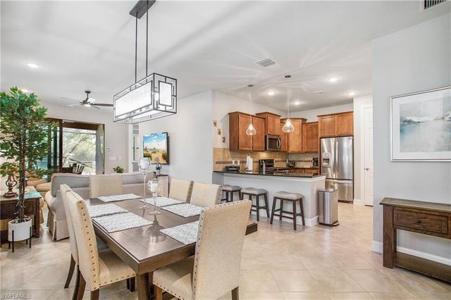 7674 Jacaranda LN, Naples, FL 34114