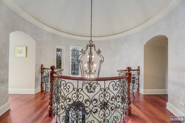 915 Closter Dock Road, Alpine, NJ 07620