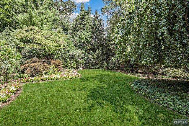 915 Closter Dock Road, Alpine, NJ 07620