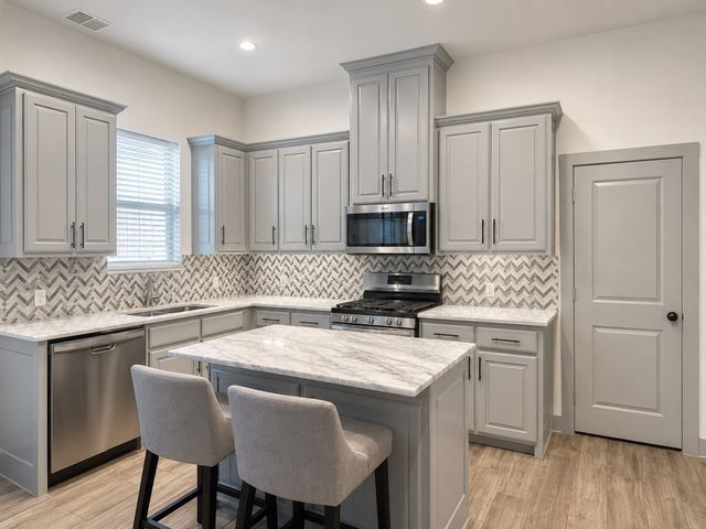 6576 Northern Dancer Drive, North Richland Hills, TX 76180