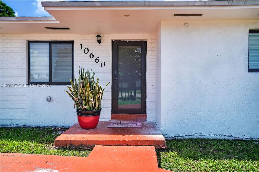 10660 SW 164th Street, Miami, FL 33157