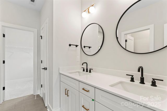 740 Falling Oak Alley 24, Huntersville, NC 28078