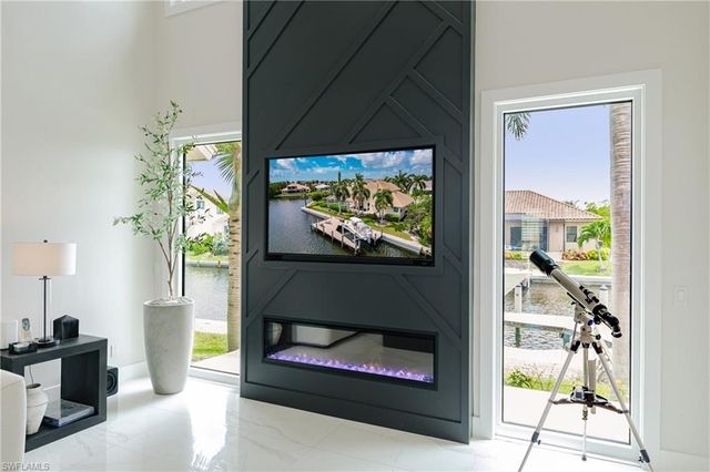 1045 Cottonwood CT, Marco Island, FL 34145