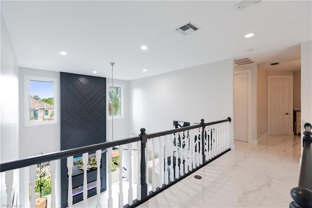 1045 Cottonwood CT, Marco Island, FL 34145