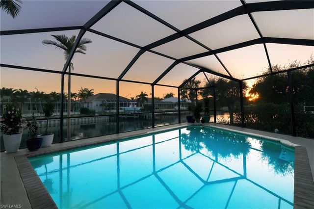 1045 Cottonwood CT, Marco Island, FL 34145