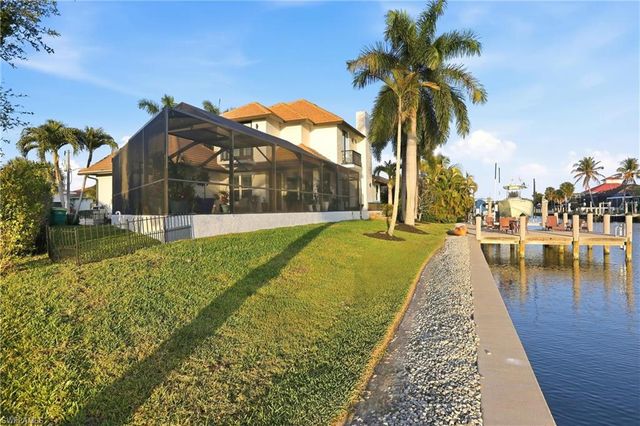 1045 Cottonwood CT, Marco Island, FL 34145