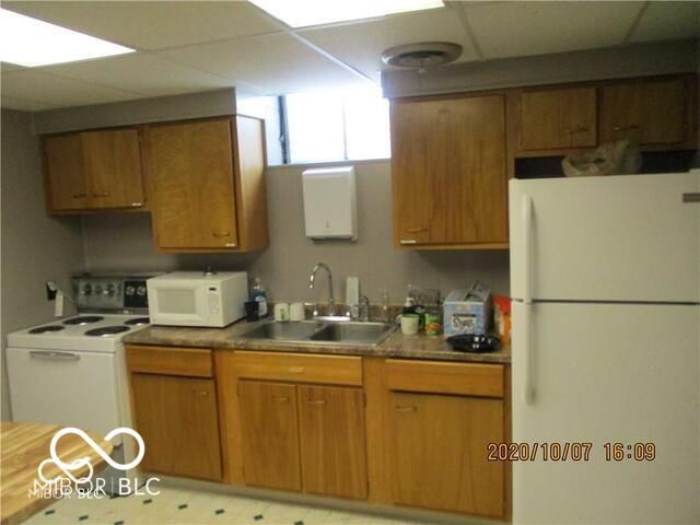 2905 State Street Suite B, Columbus, IN 47201