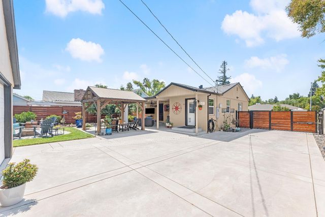 307 Toyon Way, Roseville, CA 95678