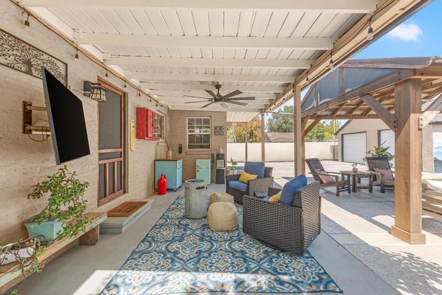 307 Toyon Way, Roseville, CA 95678