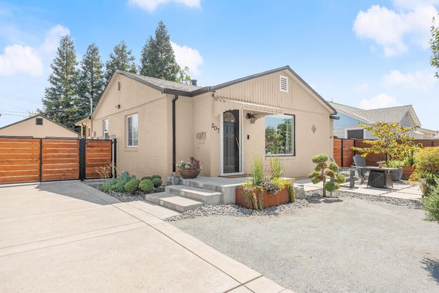307 Toyon Way, Roseville, CA 95678