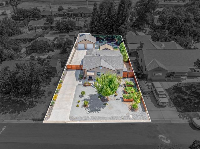 307 Toyon Way, Roseville, CA 95678