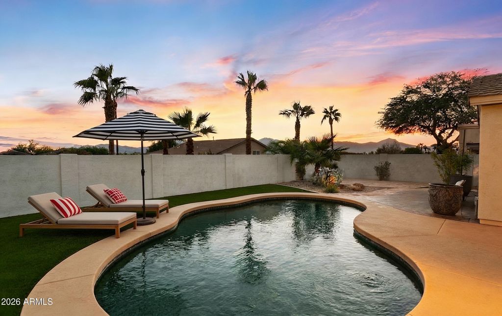 1629 W GLENHAVEN Drive, Phoenix, AZ 85045 — exterior