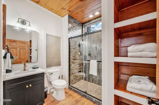 2385 Forge Hideaway Loop, Pigeon Forge, TN 37863