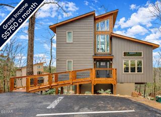 2385 Forge Hideaway Loop, Pigeon Forge, TN 37863