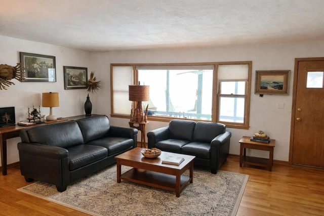 9851 Lakeshore DRIVE, Pleasant Prairie, WI 53158