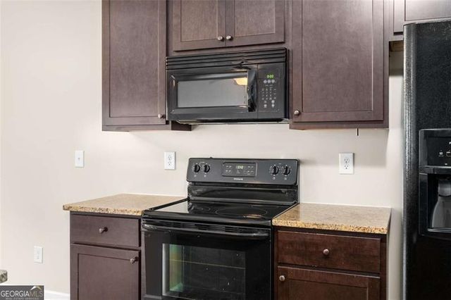 317 Clover Brook Drive, Locust Grove, GA 30248
