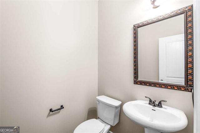 317 Clover Brook Drive, Locust Grove, GA 30248