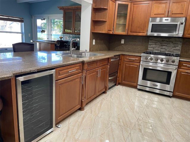 14503 SW 84th St, Miami, FL 33183