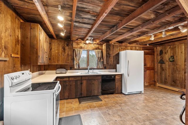 12 On The Common, Royalston, MA 01368