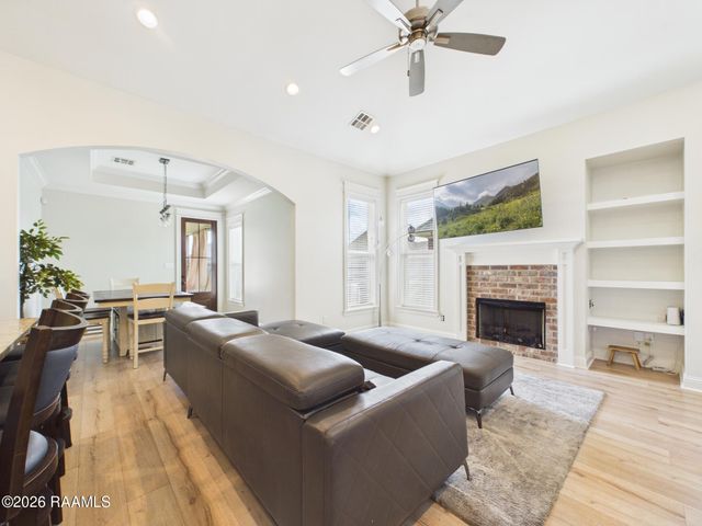 122 Meadow View Street, Maurice, LA 70555