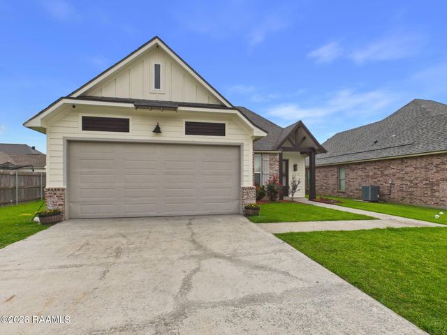 122 Meadow View Street, Maurice, LA 70555