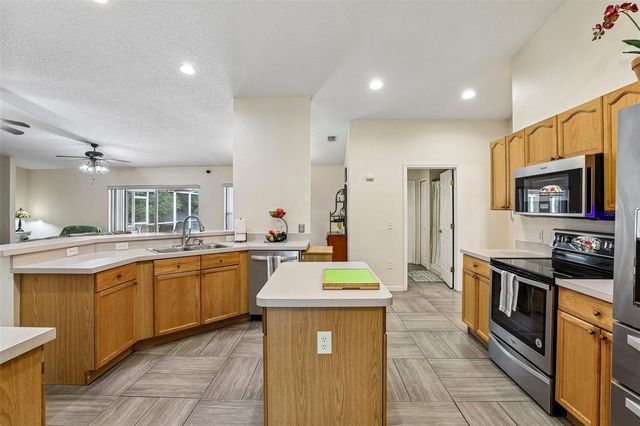 30733 BUTTERCUP LANE, Mount Dora, FL 32757