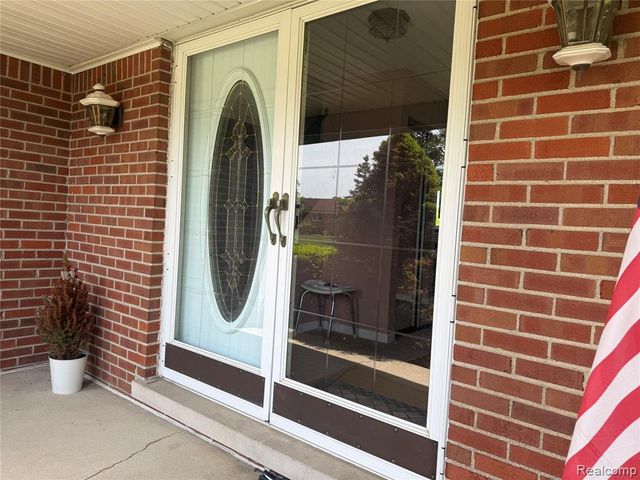 29531 N Seaway Court, Harrison Twp, MI 48045