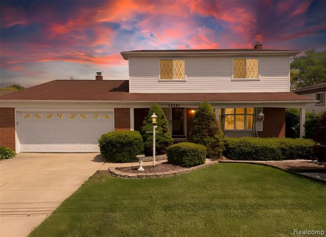 29531 N Seaway Court, Harrison Twp, MI 48045