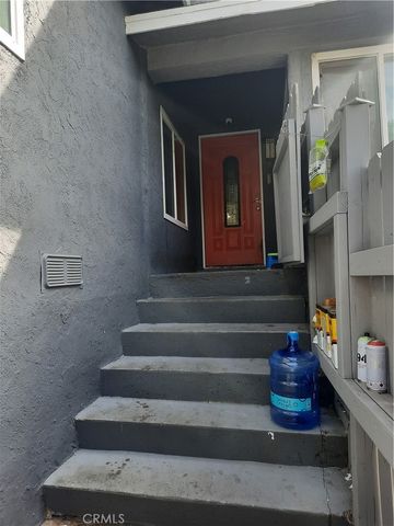 2066 el moran Street E, Los Angeles, CA 90039