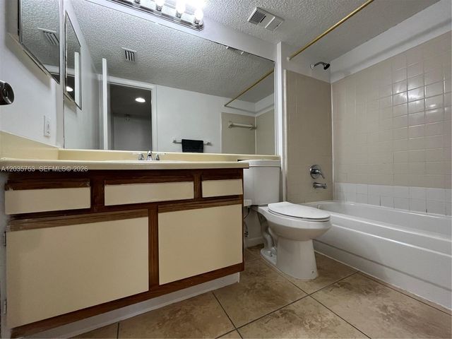 4321 W Mcnab Road 16, Pompano Beach, FL 33069